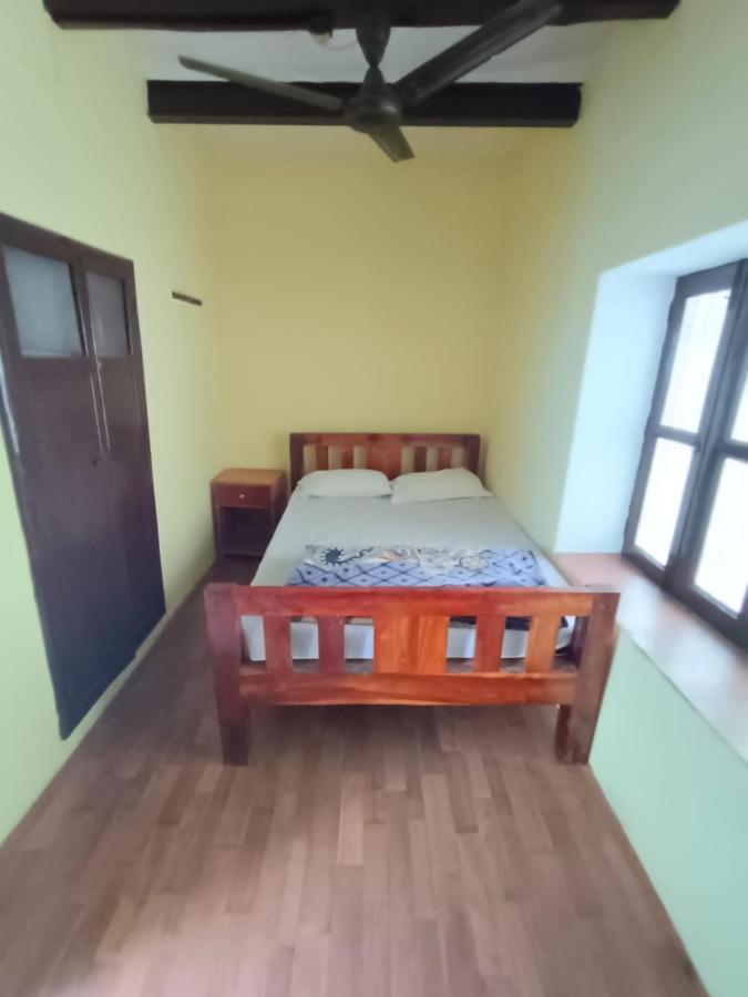 Sankardev Guest House D24 35 Varanasi Exteriör bild