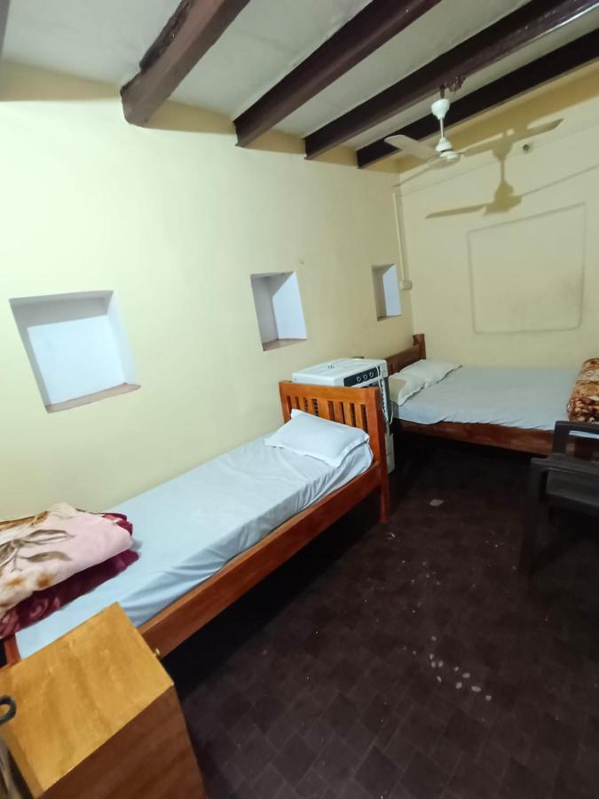 Sankardev Guest House D24 35 Varanasi Exteriör bild